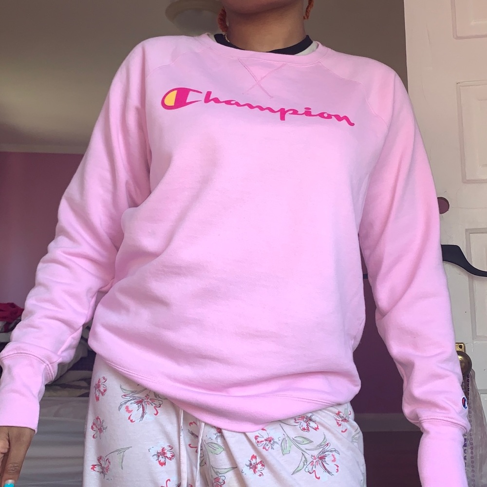 🌸 Pretty in Pink Champion Sweatshirt 🌸